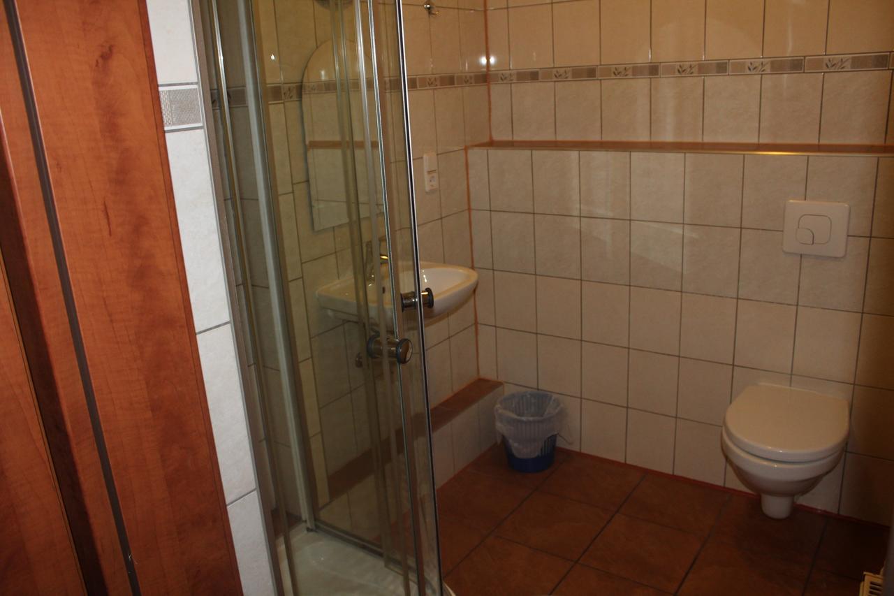 Zagroda Agroturystyczna Wiecha Mieroszow Buitenkant foto
