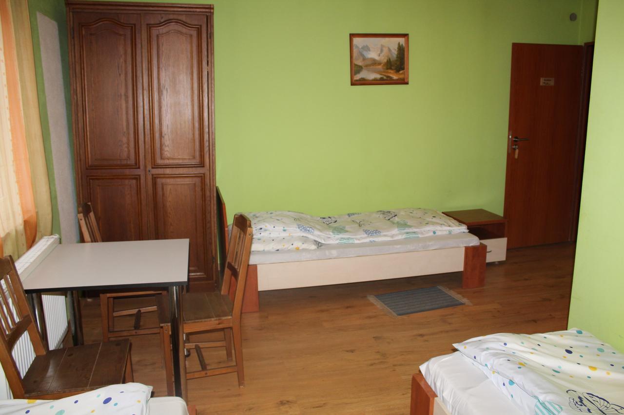 Zagroda Agroturystyczna Wiecha Mieroszow Buitenkant foto