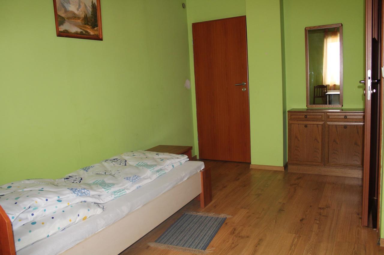 Zagroda Agroturystyczna Wiecha Mieroszow Buitenkant foto